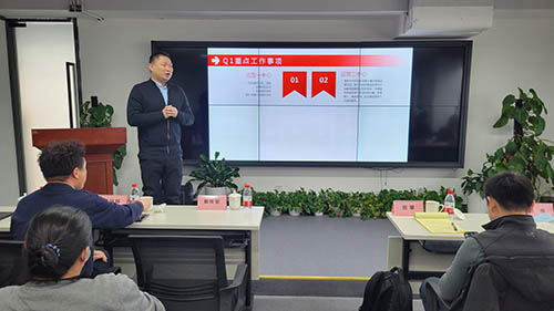 副總經理張偉介紹2022資産運營二部重點工作.jpg